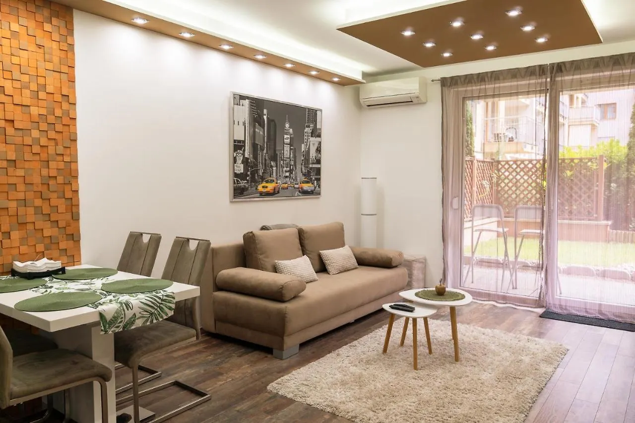 Slate Wood Apartment Budapest