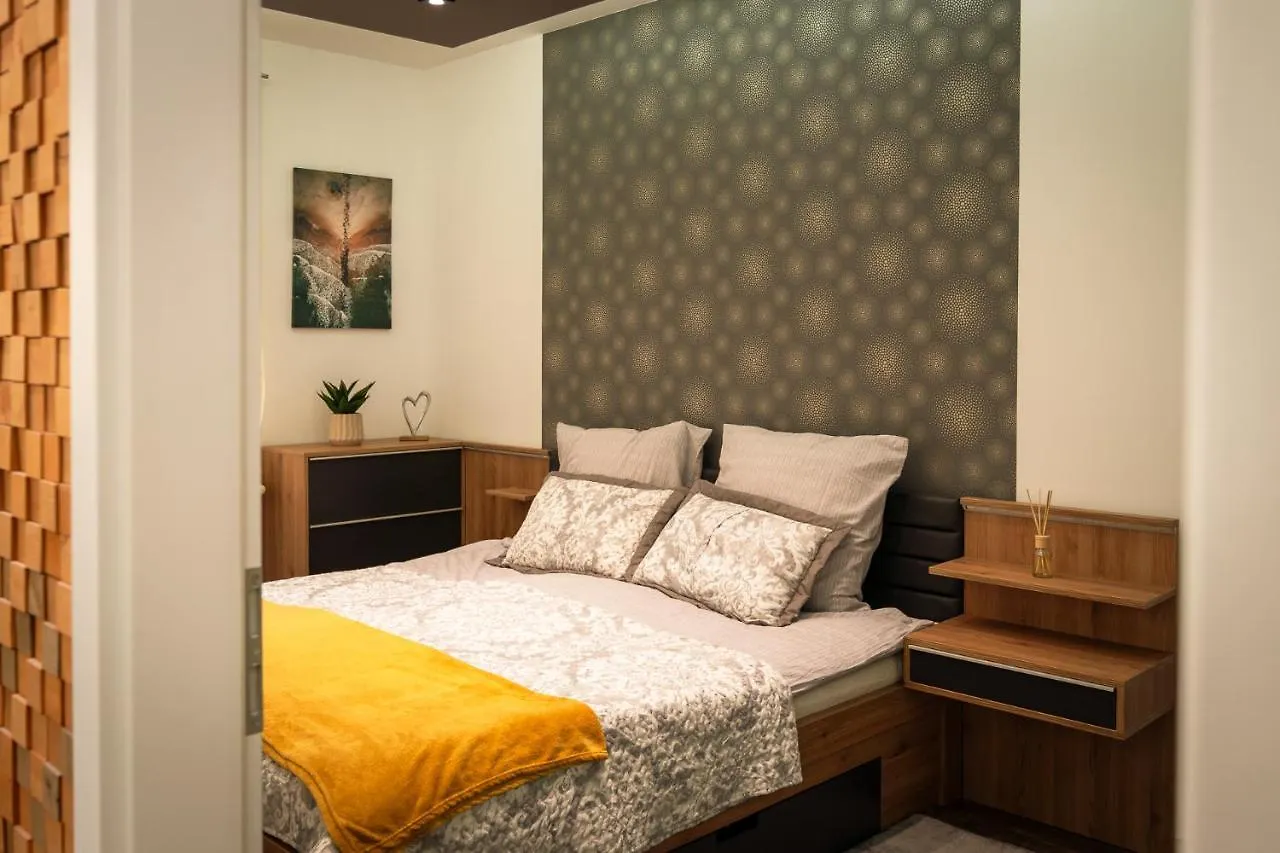 Slate Wood Apartment Budapest