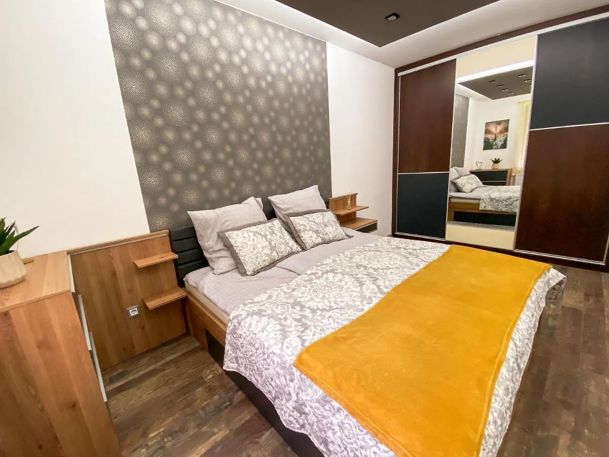 Slate Wood Apartment Budapest